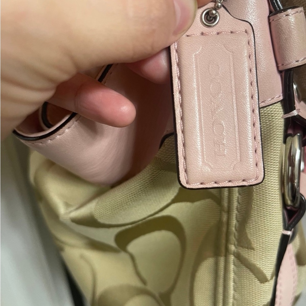 Coach Large Pink Zoe Vintage Bag - Picture 8 of 9